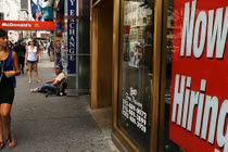 Điều gì khiến ngườiĐiều gì khiến người Mỹ bỏ việc với số lượng kỷ lục?Mỹ bỏ việc với tốc độ kỷ lục?