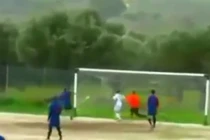 Pha bỏ lỡ bàn thắng tệ nhất lịch sử bóng đá