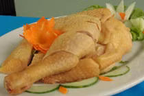 Mẹo chặt thịt gà luộc bày đĩa bầu dục cực đẹp