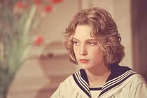 Cuộc đời bất hạnh của "cậu bé đẹp nhất thế giới"