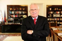 Cựu Tổng thống Séc: Sự quan tâm Ukraine của phương Tây là "vỏ bọc"