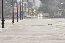 Thủ tướng chỉ đạo ứng phó với mưa lũ ở Trung Bộ