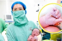 Bé trai nặng 3,8 kg chào đời cùng vòng tránh thai của mẹ
