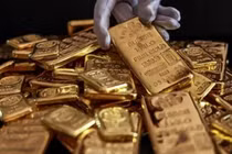 Giá vàng hôm nay 13/2: Nhảy múa tự do?