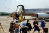 Chi phí vận hành tăng mạnh, tác động trực tiếp giá vé máy bay