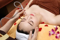 Cấy vitamin C có giúp da “cải lão hoàn đồng”?