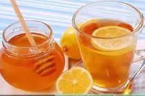 Video: 6 lý do nên uống nước chanh mật ong vào buổi sáng
