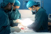 Bơm silicon vào “cậu nhỏ”: Biến “của quý” thành “của nợ”