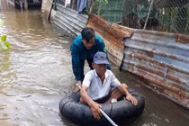 Đồng bằng sông Cửu Long: Triều cường cao bất ngờ, nhiều nơi vỡ đê