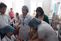 Khuẩn tụ cầu vàng trong trà sữa khiến 19 HS nhập viện nguy hiểm thế nào?