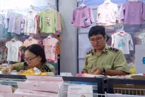 Bị tố tráo nhãn mác hàng hóa, siêu thị Con Cưng nói gì?