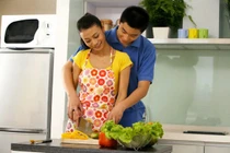 Chồng nhất quyết mua mảnh đất ở xa, vợ đứng tim khi biết sự thật