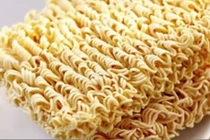 Video: Tác hại không ngờ của việc nấu mì tôm sai cách