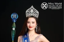 Từ vụ Ý Nhi: Ứng xử của hoa hậu phải ngang tầm sắc đẹp?