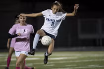 Bước chạy dũng mãnh của nữ cầu thủ Việt kiều Mỹ thử việc tại tuyển U19