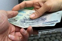 3 cựu Công an Hà Nội ép 2 kẻ nghiện 'cống' tiền để thoát tội