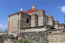 Kinh ngạc “lối vào thế giới ngầm” ẩn dưới nhà thờ Công giáo Mexico