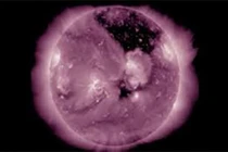"Bắt quả tang" vết đen Mặt Trời ném quả cầu plasma về Trái Đất