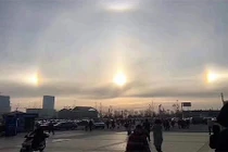 “Mặt Trời ma” bất ngờ xuất hiện trên đỉnh núi tuyết, chuyên gia nói gì? 