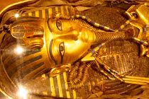 Bí mật vừa hé lộ trong lăng mộ Tutankhamun, cả thế giới ngỡ ngàng 