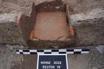 Khai quật “tủ lạnh" La Mã 2.000 tuổi, giật mình thấy thứ bên trong 