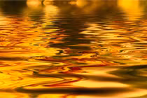 Có 20 triệu tấn vàng trong nước biển, sao con người không thể khai thác?