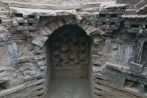 Kỳ lạ mộ cổ: Người thứ 4 chôn cách 3 người còn lại... 700 năm?