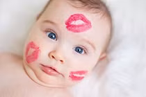 3 con giáp bỗng dưng giàu có hơn người sau sinh con trai