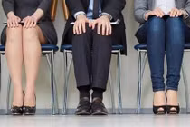 Thói quen cực sai lầm khiến tiền bạc "đội nón ra đi" 