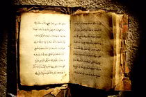 Cuốn sách cổ chứa bí kíp chữa say rượu gây sốc