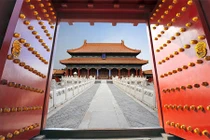 "Nốt sần" quyền uy trên cổng Tử Cấm Thành, đố ai dám mạo phạm 