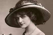 Ngỡ ngàng nhan sắc phụ nữ 100 năm trước