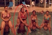 Khoảnh khắc hài hước: "Lấy thịt đè người"