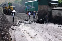 Khởi tố 8 nhân viên Vinacomin trộm than trong khai trường mỏ