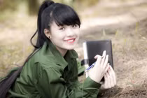 Ấn tượng nữ sinh xinh đẹp có mái tóc dài hiếm có