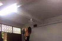 Sự thật ảnh "nữ sinh treo cổ tự tử sau giờ học"