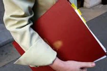 Giáo sư Trung Quốc phát tán tài liệu mật cho Nhật