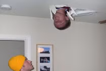 Nực cười hành động của những người say (3)