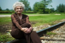 Nữ nhà văn 82 tuổi giành giải Nobel Văn học 2013