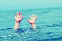 Hai chị em chết đuối thương tâm dưới hố công trình