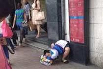 Hành động siêu khó đỡ của giới trẻ Trung Quốc (16)