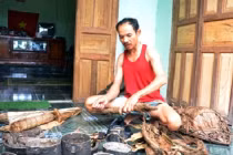 Phỏng vấn “người rừng”: 1 triệu đồng, thăm nhà: 4 triệu đồng