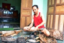 Phỏng vấn “người rừng”: 1 triệu đồng, thăm nhà: 4 triệu đồng