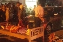 Mở cửa ô tô, làm chết người tại chỗ