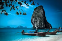 7 bãi biển đẹp hoang sơ, bí ẩn của xứ Chùa Vàng