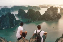 Hai "soái ca Tây" đi phượt được dân mạng Việt yêu mến