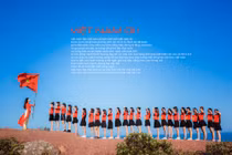 Ảnh kỷ yếu về tình yêu Tổ quốc của những cô giáo tương lai