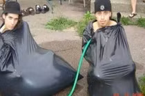 Những bể bơi, bồn tắm tự chế chống nóng siêu độc