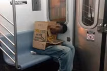 Hành động... không giống ai nơi công cộng (3)