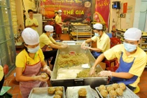 Tận mắt công đoạn làm bánh trung thu cổ truyền HN